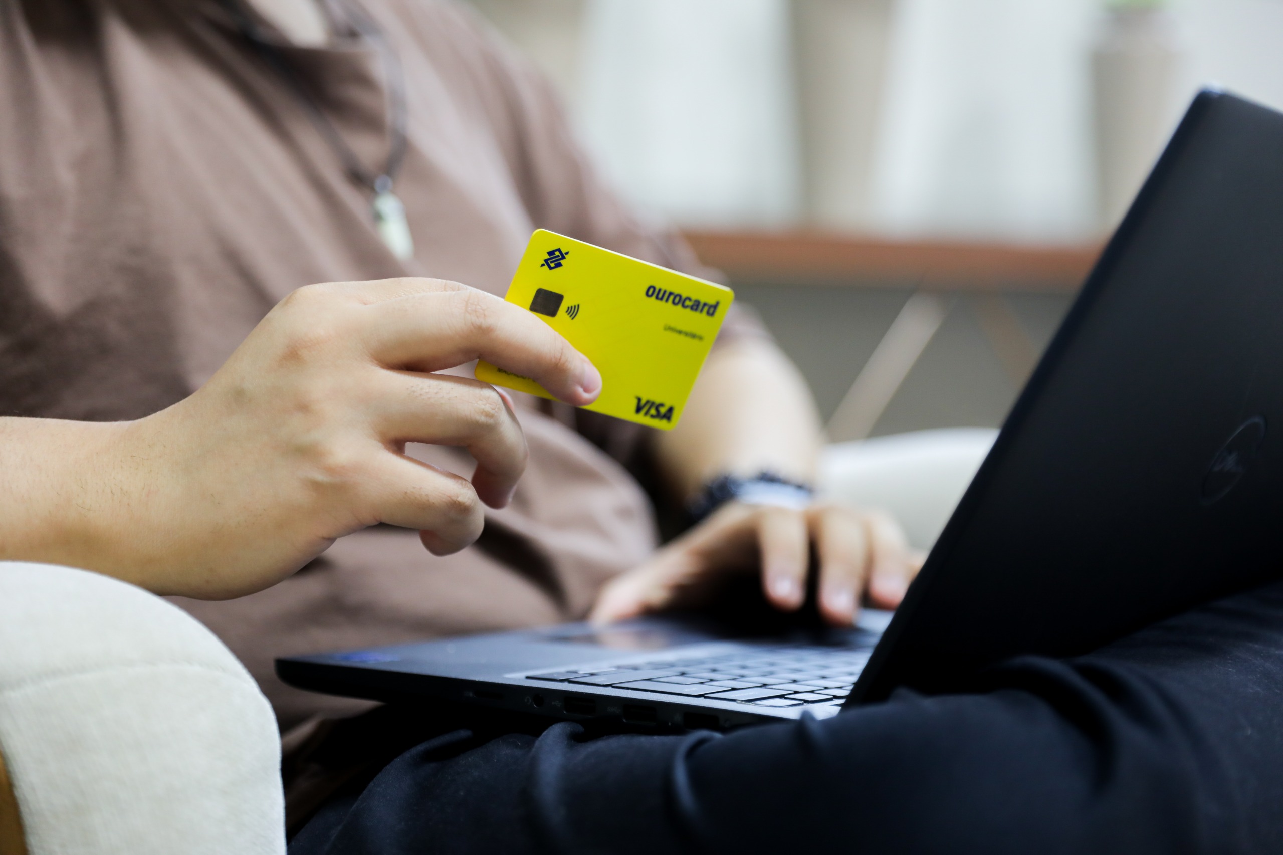 DIREITO DO CONSUMIDOR: DPE-RR alerta sobre os cuidados que os clientes devem ter em compras on-line