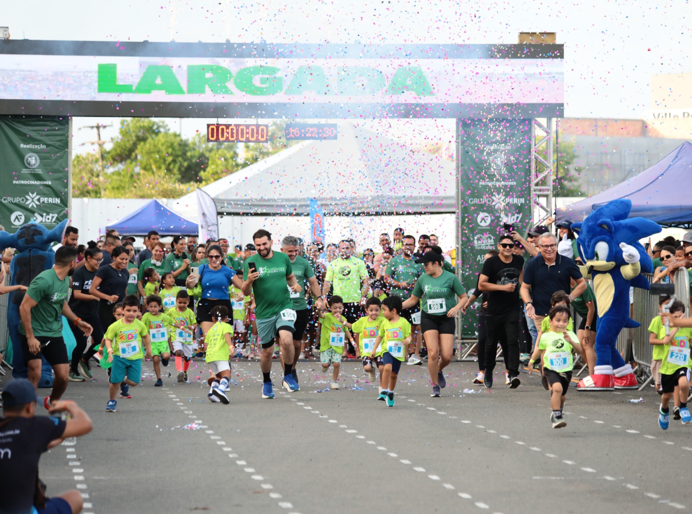 Corredores terão kits da corrida e medalha