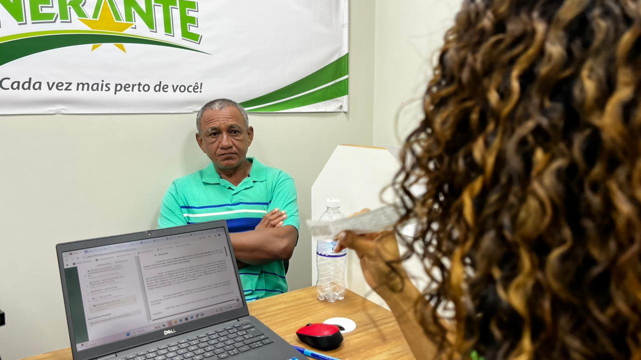 José Araújo foi atendido pela Carreta dos Direitos e conseguiu solicitar a restauração da certidão de nascimento após anos sem acesso ao documento